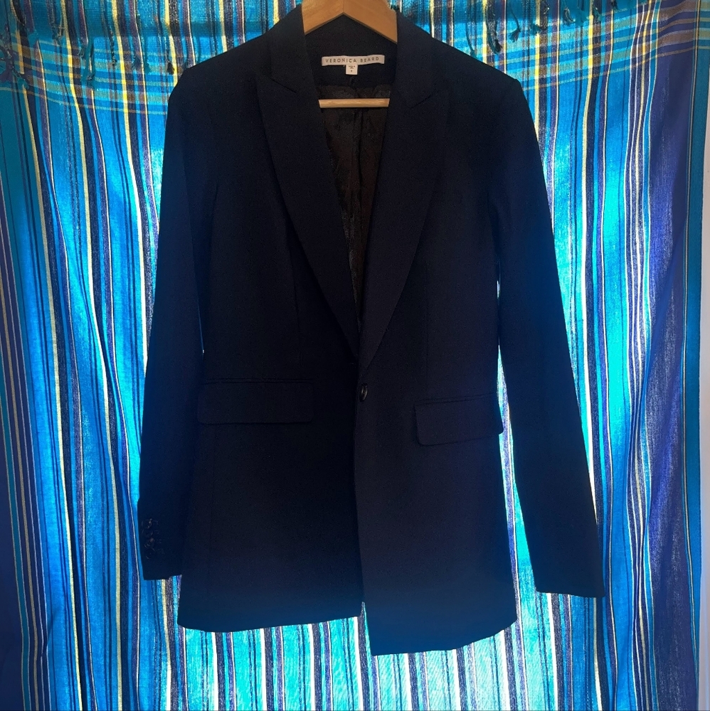 Veronica Beard Black Sport Coat with Classic Structured Silhouette